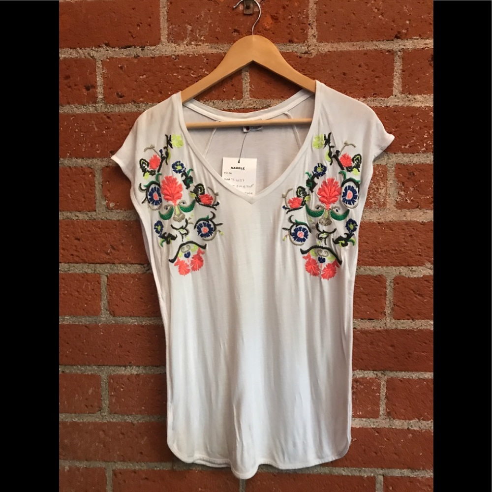 Bohemian Deep V neck embroidered tee shirt